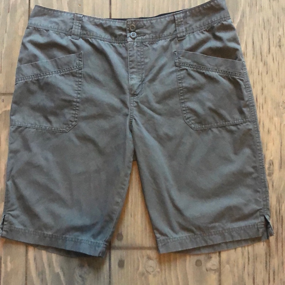 Columbia shorts